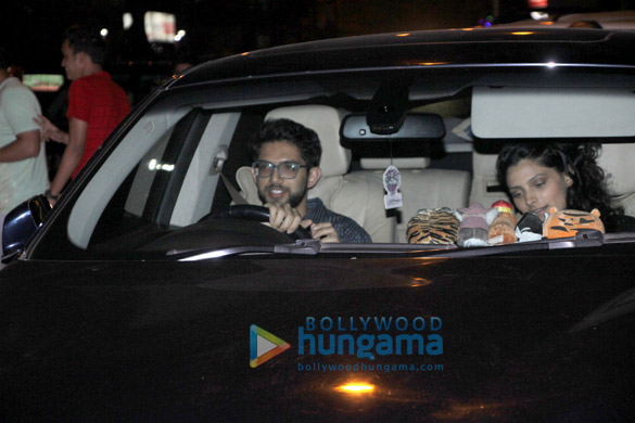 aditya thackeray and saiyami kher spotted at smoke house deli 5