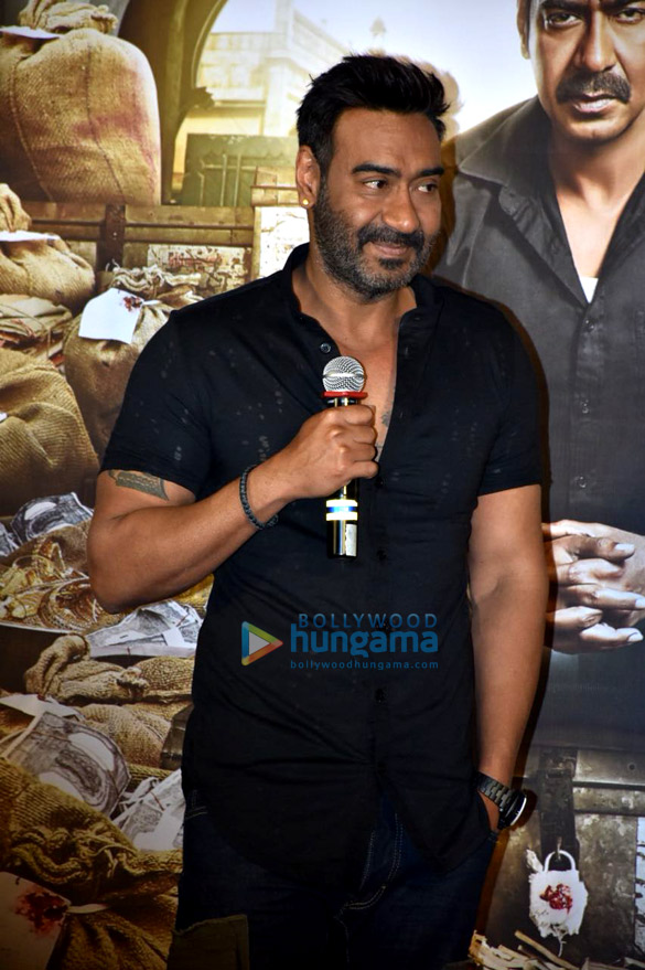 ajay devgn and ileana dcruz grace the trailer launch of raid 2