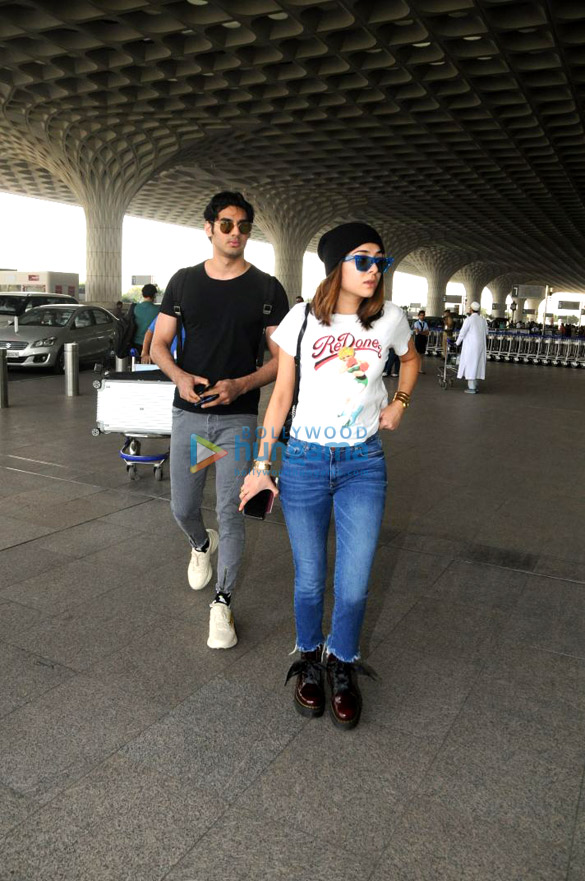 athiya shetty and siyami kher snapped at the airport 8