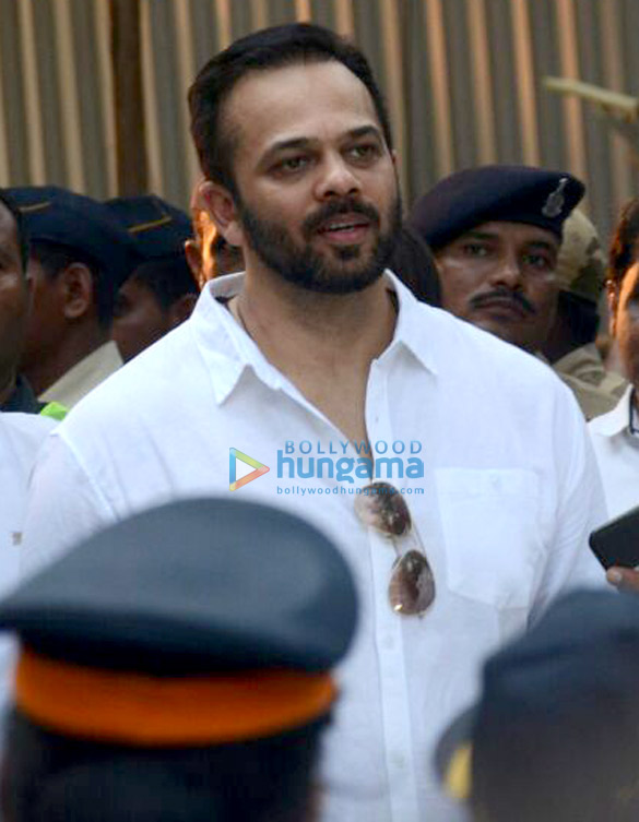 celebs attend sridevis cremation ceremony at seva samaj crematorium and hindu cemetery in vile parle mumbai 001 1