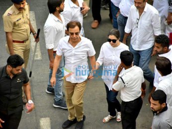 Celebs attend Sridevi's cremation ceremony at Seva Samaj Crematorium and Hindu Cemetery in Vile Parle, Mumbai