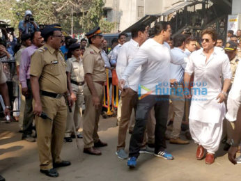 Celebs attend Sridevi's cremation ceremony at Seva Samaj Crematorium and Hindu Cemetery in Vile Parle, Mumbai