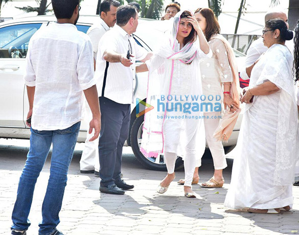 celebs snapped attending sridevis condolence meeting at celebrations sports club3 1