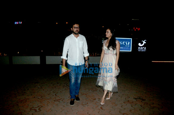 dia mirza snapped with sahil sangha post dinner at bkc 4