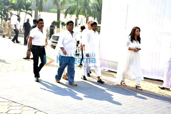 farah khan arbaaz khan mohit marwah snapped arriving to pay their last respects to sridevi 17