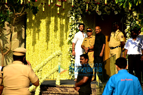 farah khan arbaaz khan mohit marwah snapped arriving to pay their last respects to sridevi 3