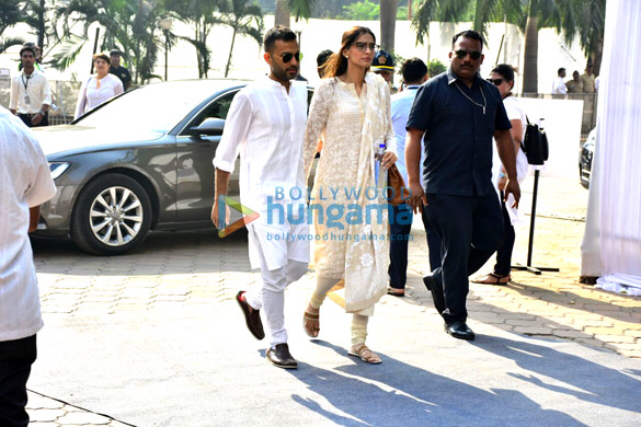 farah khan arbaaz khan mohit marwah snapped arriving to pay their last respects to sridevi 7