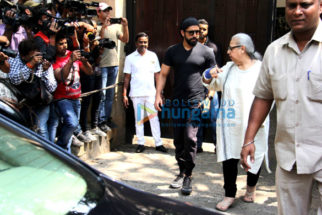 Farhan Akhtar and his mother, Saroj Khan, Ritesh Sidhwani and Farah Khan snapped at Anil Kapoor’s house
