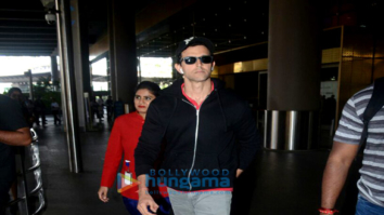 Hrithik Roshan, Emraan Hashmi and others snapped at the airport