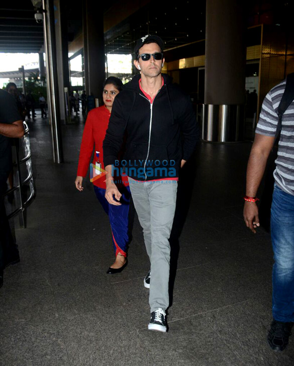 Hrithik Roshan, Emraan Hashmi and others snapped at the airport