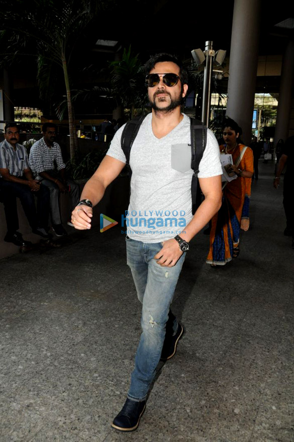 hrithik roshan and emraan hashmi snapped at the airport 4