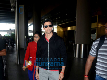 Hrithik Roshan and Emraan Hashmi snapped at the airport