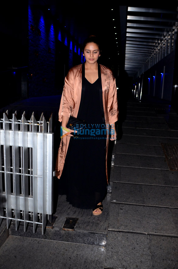 huma qureshi spotted after dinner in bandra 4