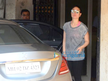 Kareena Kapoor Khan spotted after her gym session in Bandra (5)