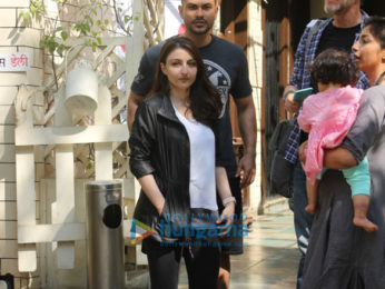 Kunal Khemu and Soha Ali Khan spotted after lunch in Bandra