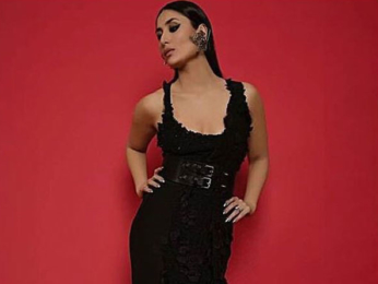 Lakme Fashion Week 2018: Kareena Kapoor Khan pulls all plugs as the trailblazer showstopper for Anamika Khanna!