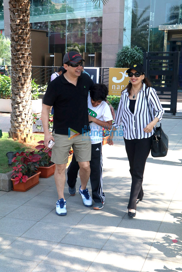 madhuri dixit with family snapped in mumbai 2
