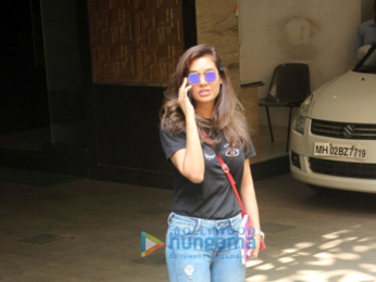 Malaika Arora and Esha Gupta and Iulia Vantur snapped in Bandra