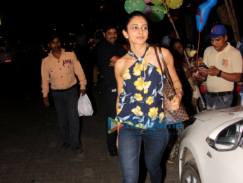 Rakul Preet spotted at The Kitchen Garden in Bandra