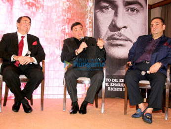 Randhir Kapoor, Rishi Kapoor & Rajiv Kapoor receive Raj Kapoor's award