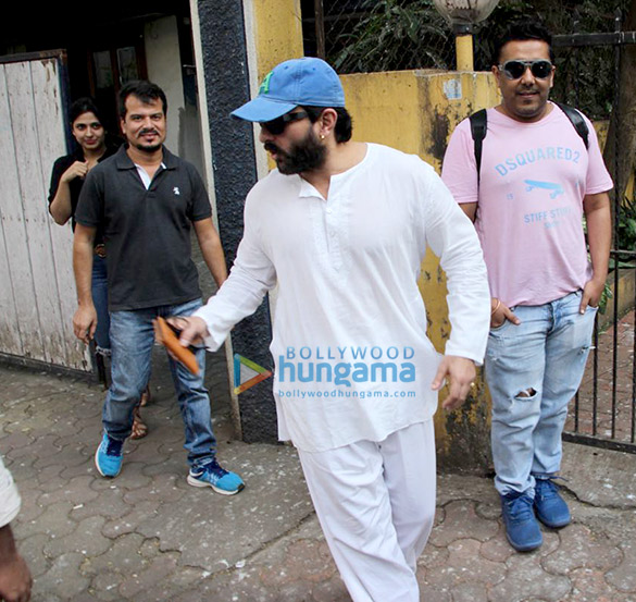 saif ali khan spotted at a dubbing studio 2
