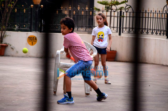 sanjay dutts kids snapped playing cricket 1