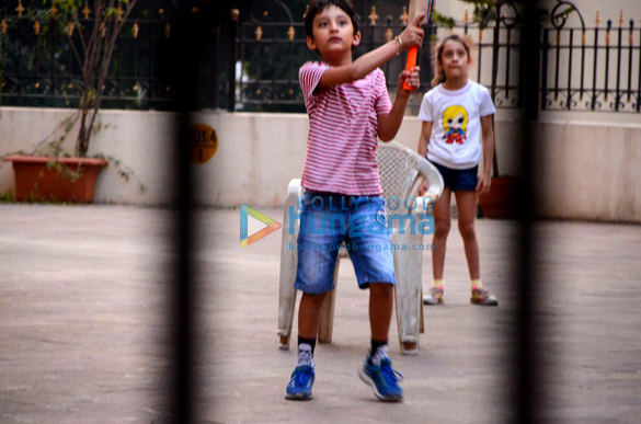 sanjay dutts kids snapped playing cricket 3