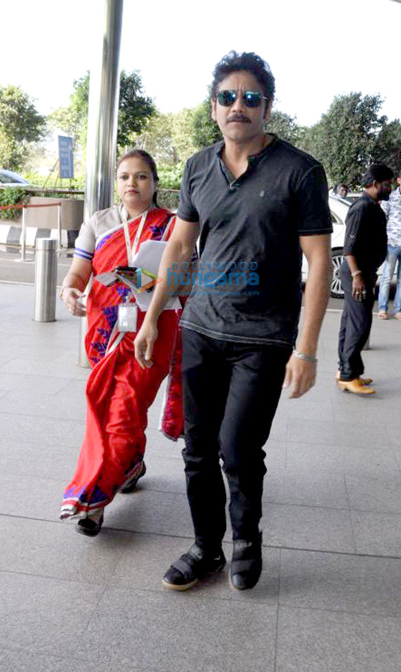 shah rukh khan sunny leone and others snapped at the airport 003