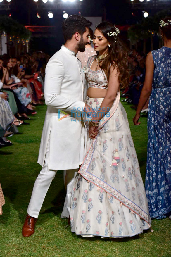 shahid kapoor mira rajput walk for anita dongres show at lakme fashion week 2018 3