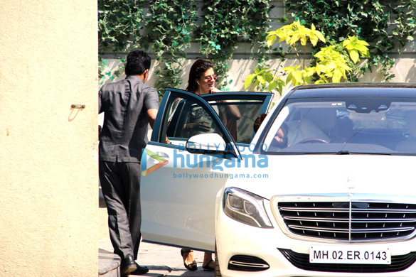 shahid kapoor and jacqueline fernandez spotted at the gym 2