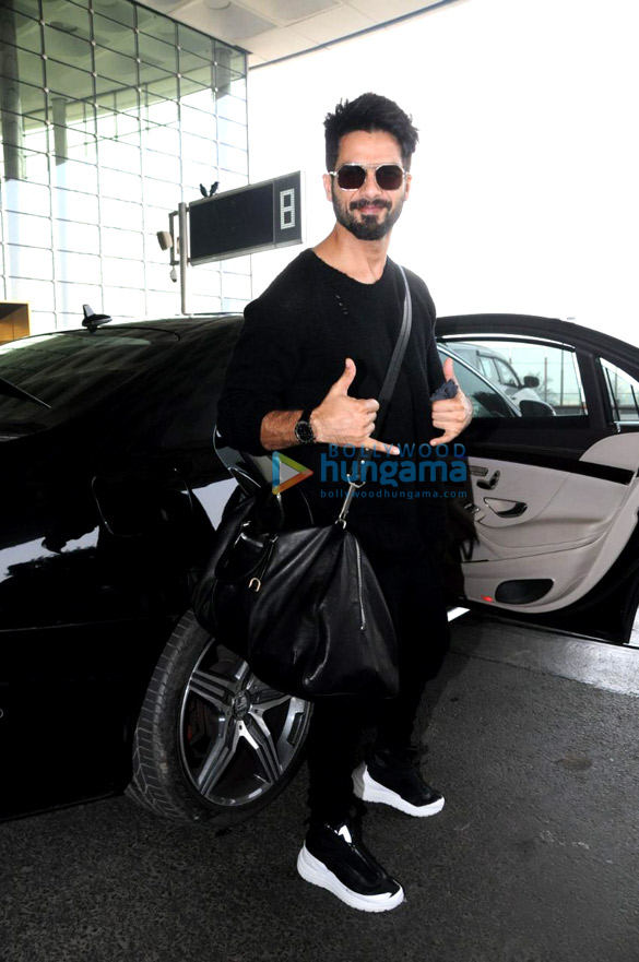 shahid kapoor and zarine khan snapped at the airport 1