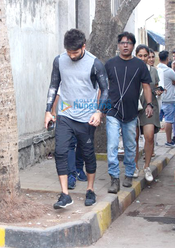 shahid kapoor spotted at reset gym 6
