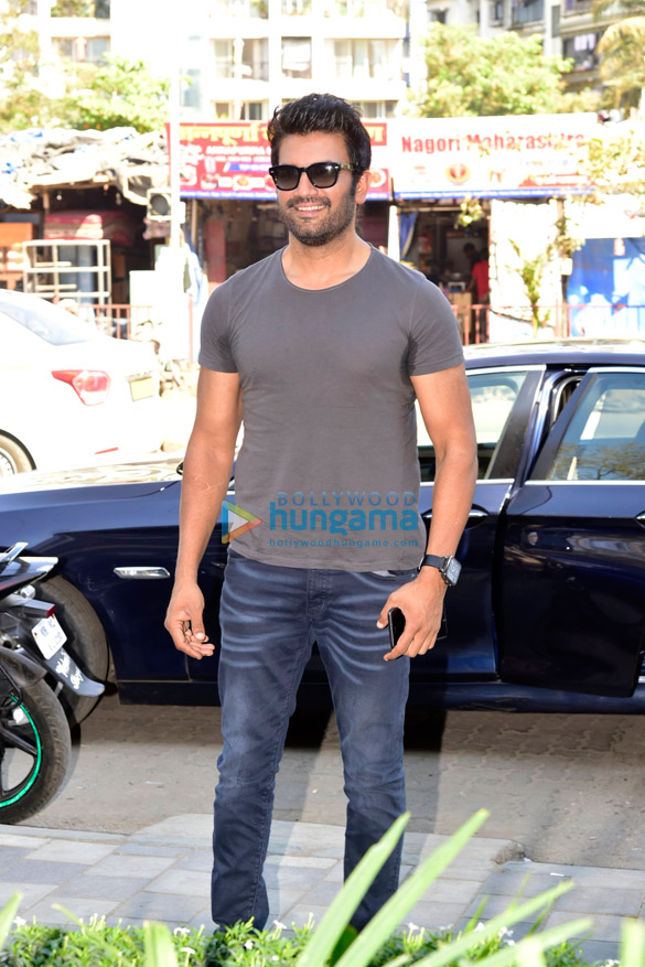 sharad kelkar and sai tamhankar promote their marathi film rakshas 5