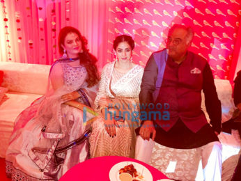 Sheeba spotted with Sridevi, Poonam Dhillon and Padmini Kolhapure at Delhi wedding