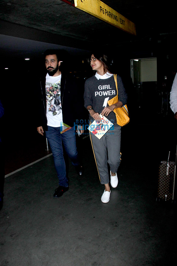 shilpa shetty raj kundra and athiya shetty snapped at the airport 3
