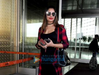 Shilpa Shetty, Raj Kundra and others snapped at the airport