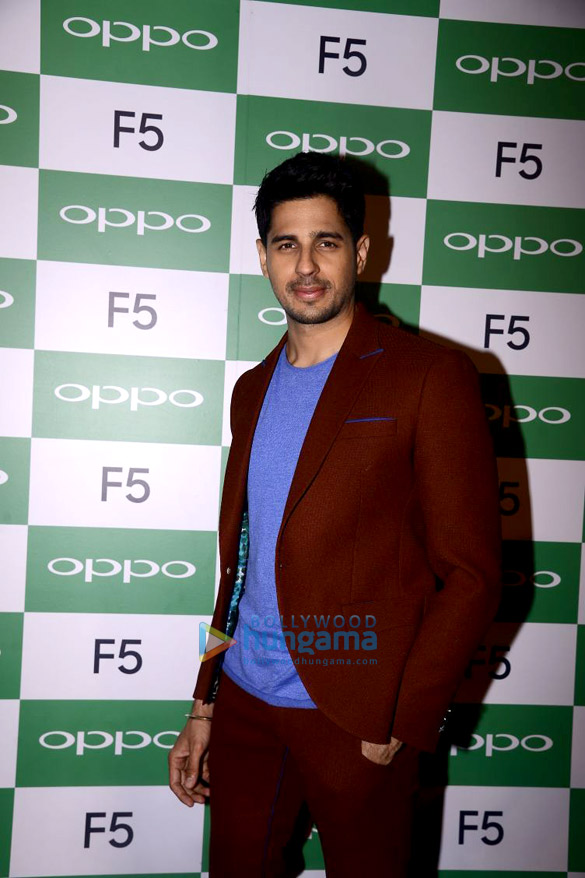 Sidharth Malhotra graces the launch of the Oppo F5 phone Sidharth Malhotra graces the launch of the Oppo F5 phone