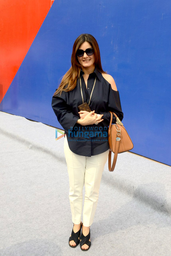sussanne khan graces the indian design symposium 5