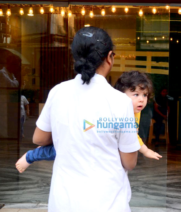 taimur ali khan spotted with his nanny 1