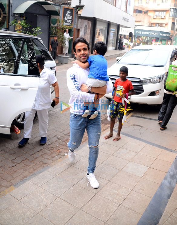 Tusshar Kapoor spotted at his son’s school in Bandra Tusshar Kapoor spotted at his son’s school in Bandra