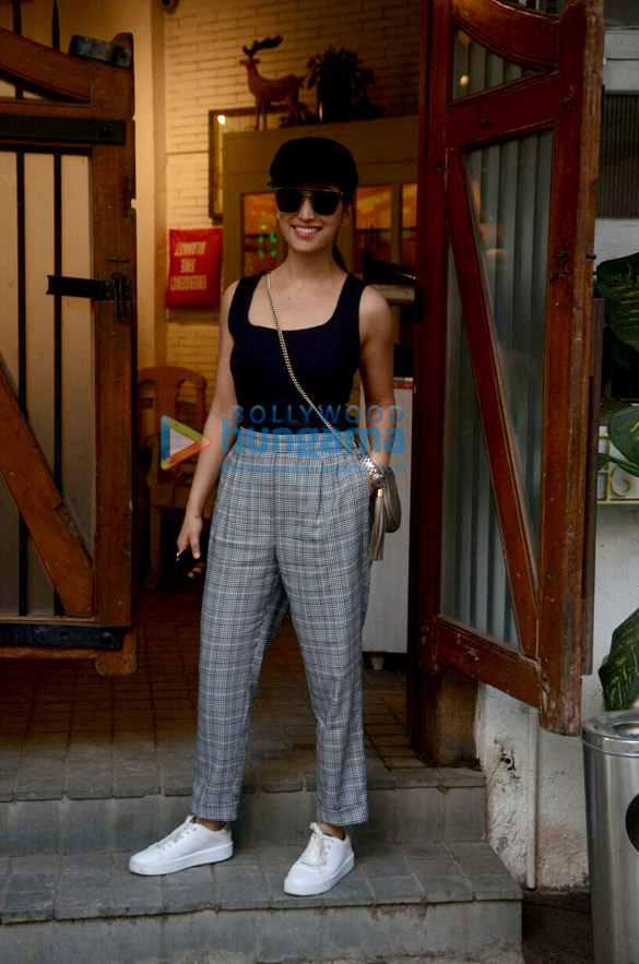 yami gautam snapped in juhu 5