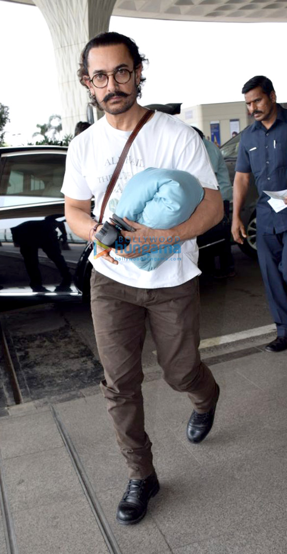 aamir khan shruti haasan athiya shetty and others snapped at the airport 088