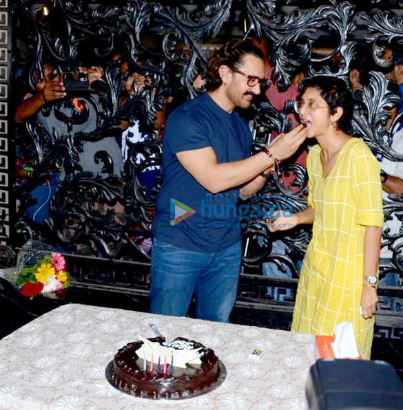 aamir khan celebrates his 53rd birthday with media 4