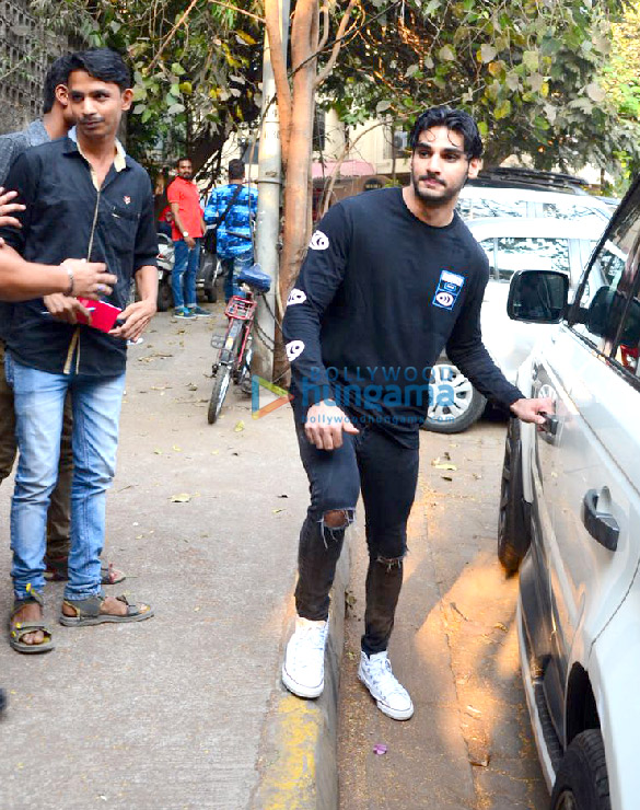 ahan shetty spotted at hakims aalim 4