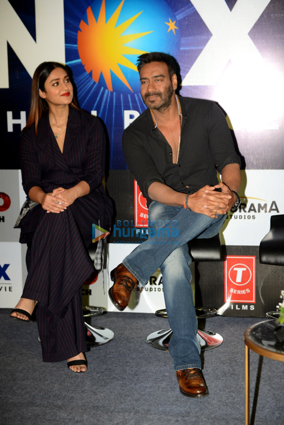 ajay devgn and ileana dcruz snapped at press meet for raid in delhi 4