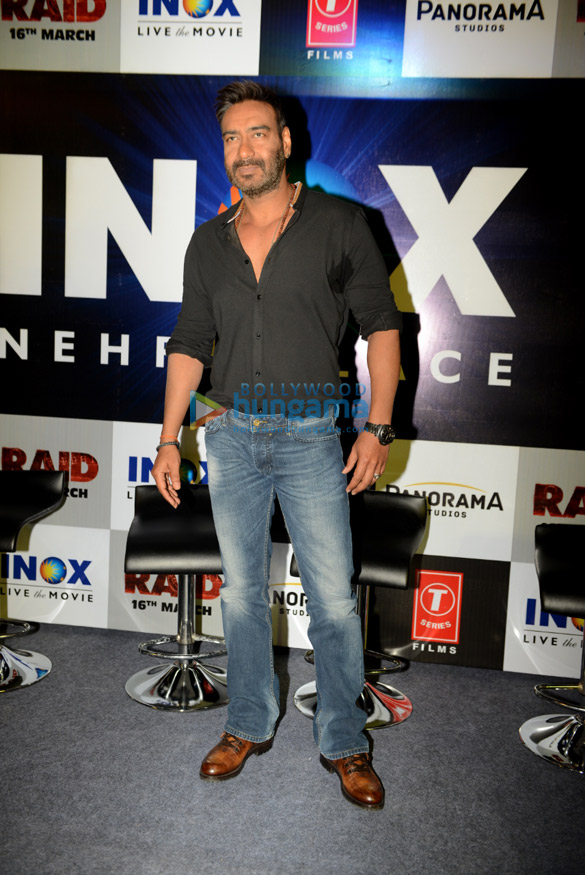ajay devgn and ileana dcruz snapped at press meet for raid in delhi 7