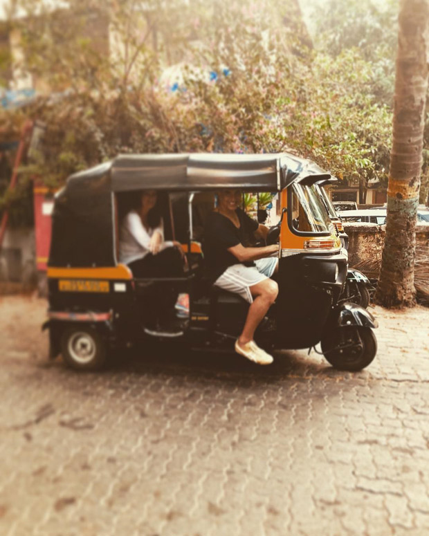 Akshay Kumar turns rickshaw driver for Twinkle Khanna during their Sunday shenanigans