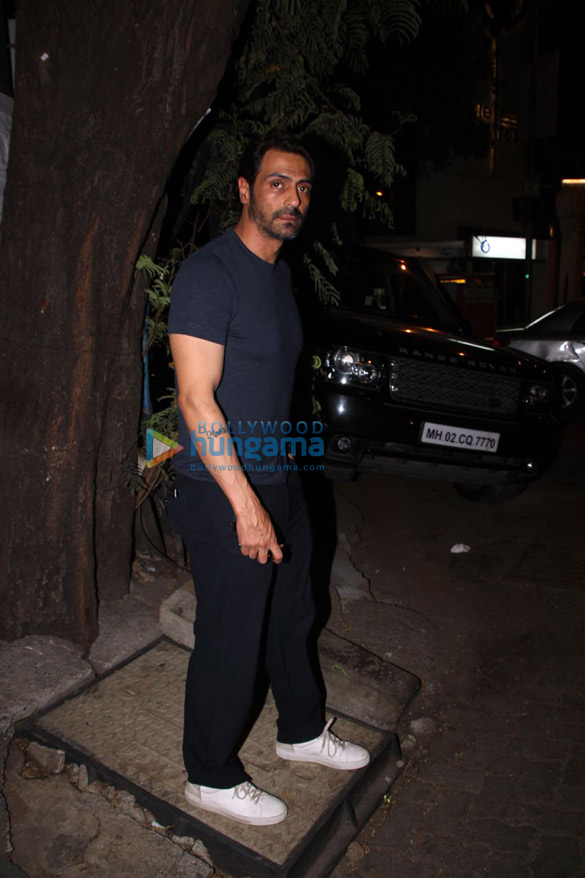 arjun rampal spotted at the korner house 1
