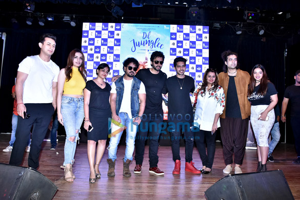 cast of the film dil juunglee grace the success bash of the films music 2