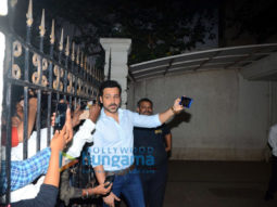 Emraan Hashmi meets fans near his apartment on his birthday